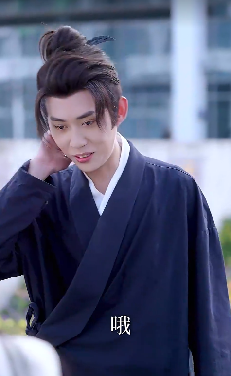 军训求雨我玄学大佬的身份瞒不住了全集(大结局)